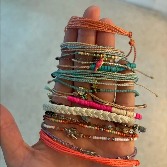 Miscellaneous Pura Vida bracelets - Picture 2 of 2